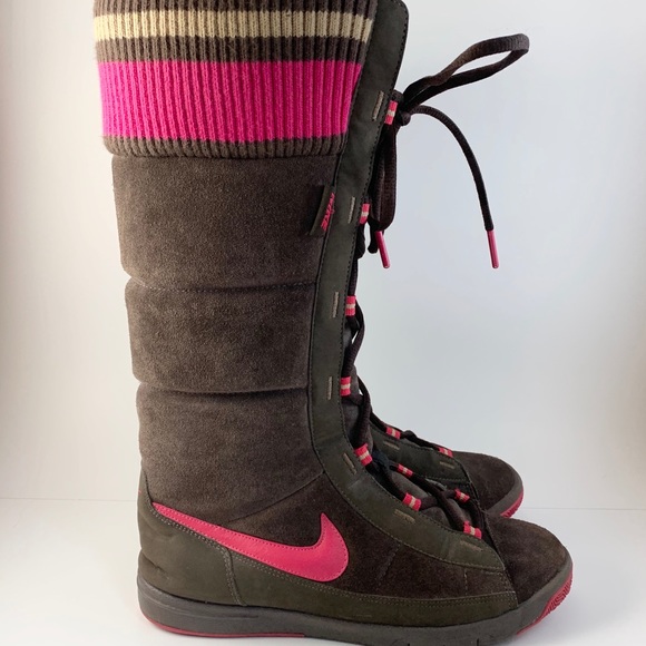 Nike Shoes - Nike Sneaker Boot Size 7